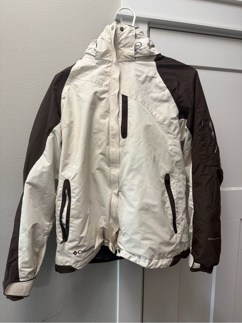 Columbia Women’s Medium Omni-Tech Ski Jacket Waterproof Winter Coat White Brown